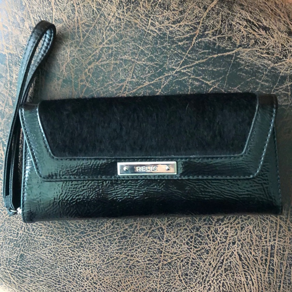 Relic Wristlet Wallet